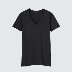 NWT Uniqlo men’s airism v-neck t-shirt